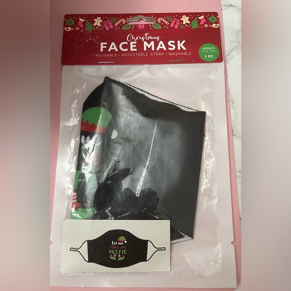 🌺Christmas Face Mask - Picture 1 of 3